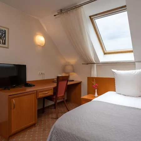 Mabre Hotell 4*